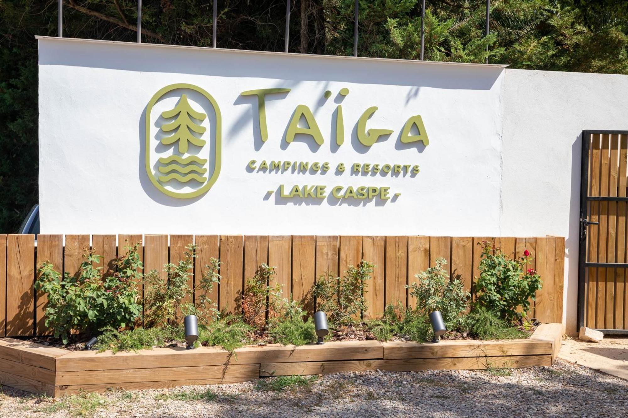 Taiga Lake Caspe Exteriér fotografie